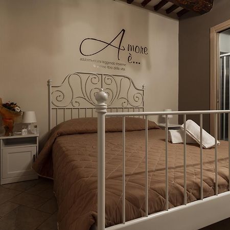 Flori'S Bed and Breakfast Βιαρέτζιο Εξωτερικό φωτογραφία