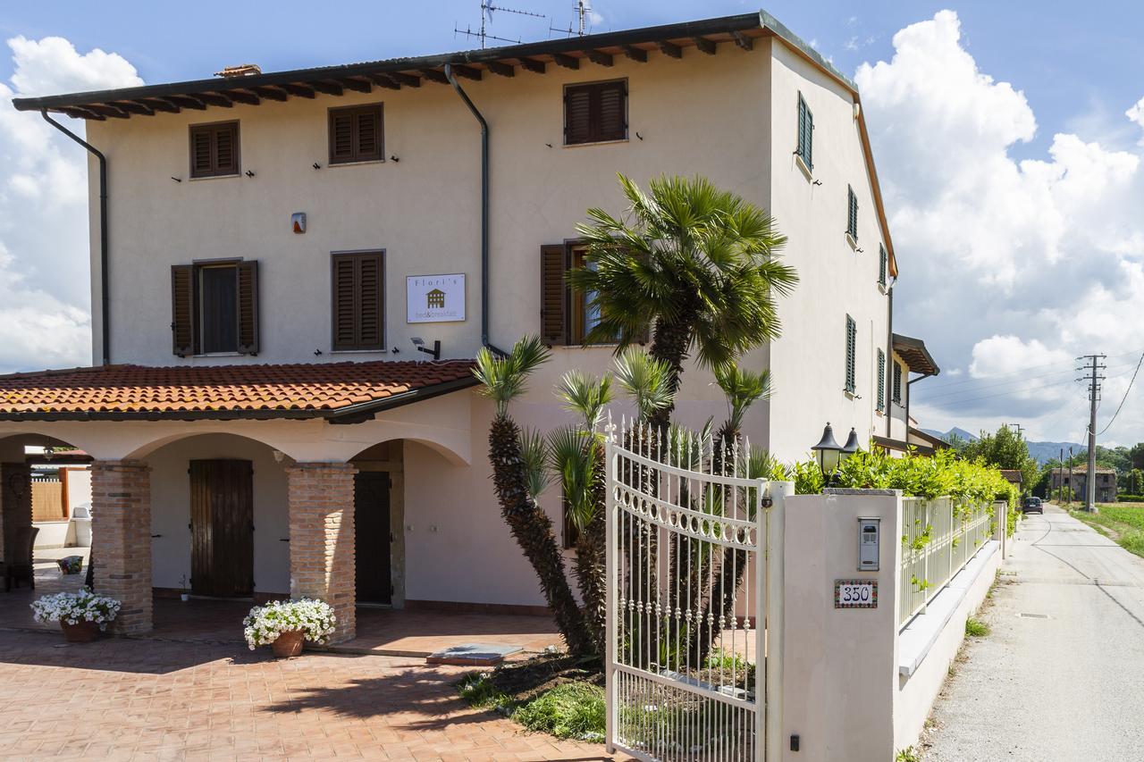 Flori'S Bed and Breakfast Βιαρέτζιο Εξωτερικό φωτογραφία