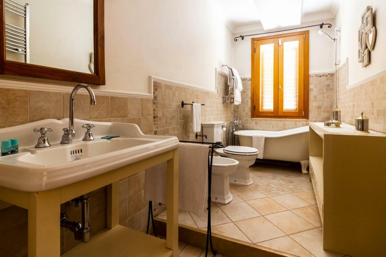 Flori'S Bed and Breakfast Βιαρέτζιο Εξωτερικό φωτογραφία
